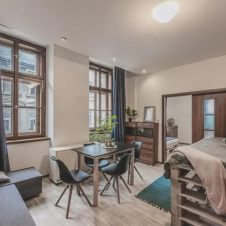 דירה Daviduv Apartman V Centru Mesta Hradec Králové
