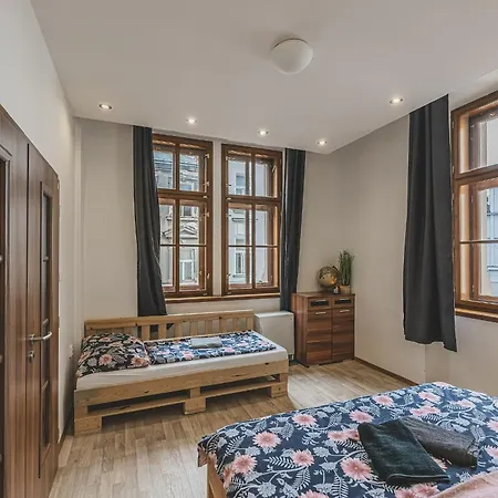 Daviduv Apartman V Centru Mesta דירה